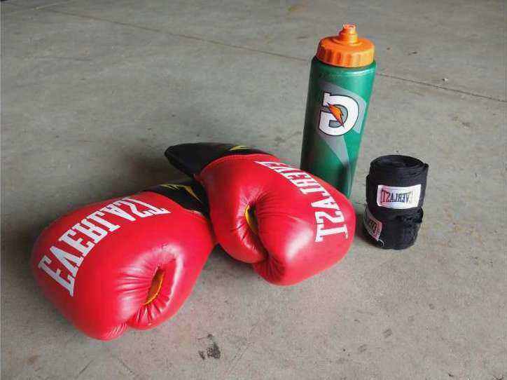 Pre-filled heavy bag
